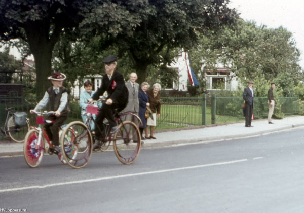 2016-04-23_Optocht-Oranje-commitee-1965-(1).jpg