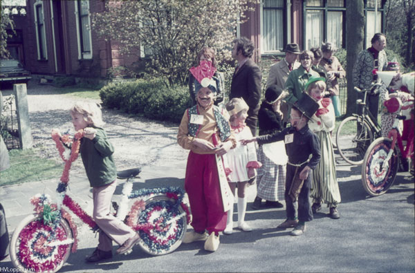 2016-04-23_Optocht-Oranje-commitee-1965-(3).jpg